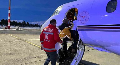 Ağrı'da kalp yetmezliği olan 5 aylık bebek uçak ambulansla Ankara'ya sevk edildi
