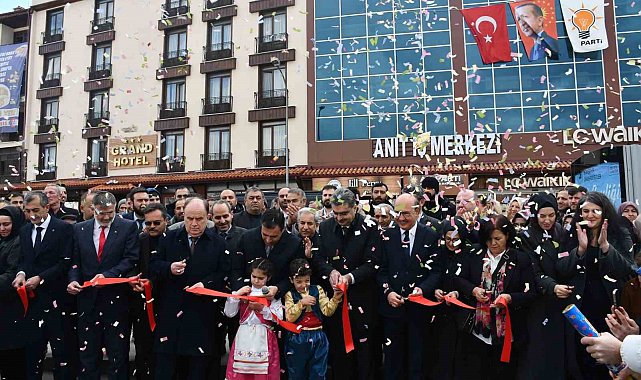 AK Parti Akşehir İlçe Başkanlığı yeni binasında