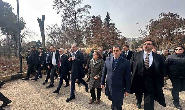 AK Parti Gaziantep Milletvekili Bünyamin Bozgeyik: "Halep huzura koşuyor"