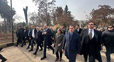 AK Parti Gaziantep Milletvekili Bünyamin Bozgeyik: "Halep huzura koşuyor"