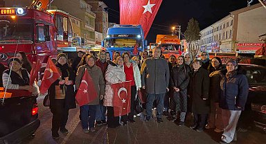 AK Parti ve MHP'den Türk bayrağına destek etkinliği