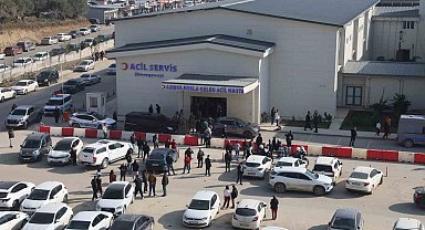 Akli dengesi bozuk şahsın 'canlı bombayım' demesi üzerine hastanede panik yaşandı