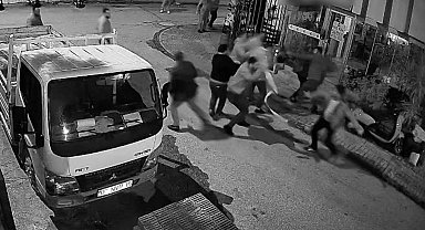 Alacak verecek meselinden birbirlerine girdiler, adliyeye sargılar içinde sevk edildiler