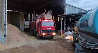 Alanya'da palet atölyesinde yangın büyümeden söndürüldü