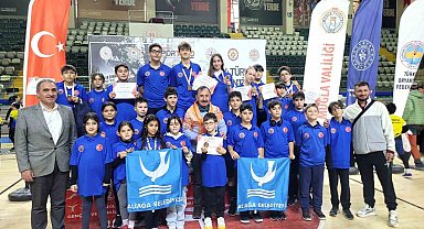 Aliağalı oryantiringciler Muğla'dan 8 Türkiye derecesiyle döndü