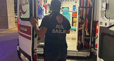 Alkollü ve ehliyetsiz sürücü polisten kaçarken kaza yaptı: 2 yaralı