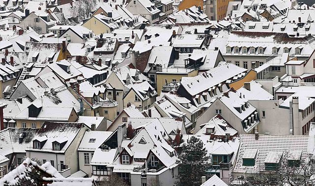 Almanya'da "Elli" kar fırtınası: Okullar tatil edildi