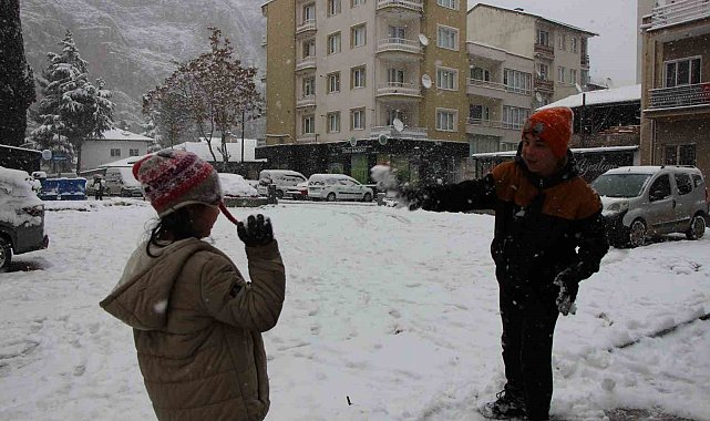 Amasya'da kar yağışı nedeniyle eğitime ara verildi