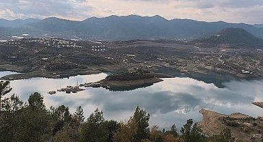 Anamur'da sular altında kalan köyden geriye bir minare kaldı