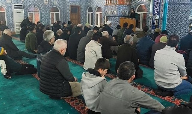 Anamur'da yeni yılın ilk sabahı camilerde karşılandı