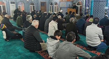 Anamur'da yeni yılın ilk sabahı camilerde karşılandı