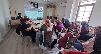 Ankara'da Aile Destek Merkezi kursiyerleri kanserler hakkında bilgilendirildi