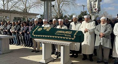 Annesinin cenazesinde ağabeyi tarafından öldürülen kardeş son yolculuğuna uğurlandı