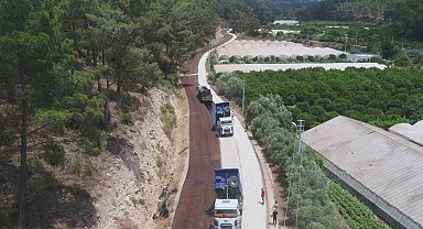 Antalya Büyükşehir'den kırsal mahalle yollarına 759 milyar 505 milyon TL'lik yatırım