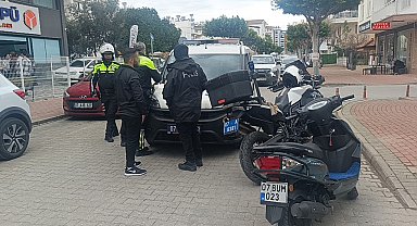 Antalya'da 'dur' ihtarına uymayıp polisten kaçan motosiklet sürücüsüne 60 bin TL ceza