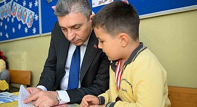 Antalya'da 498 bin 603 öğrenci karne heyecanı yaşadı