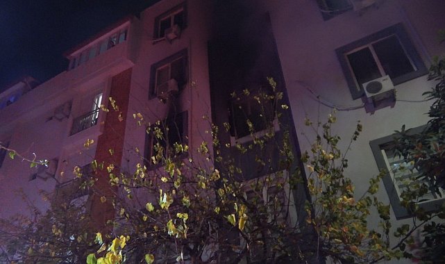 Antalya'da apartman dairesinde çıkan yangın korkuttu
