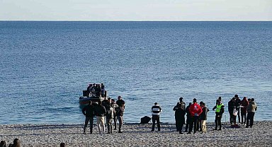 Antalya'da balık tutan vatandaşların oltasına ceset takıldı