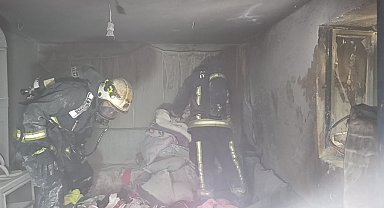 Antalya'da binanın bodrum katı çıkan yangında küle döndü