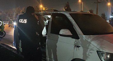 Antalya'da bir kişi park halindeki araçta ölü bulundu