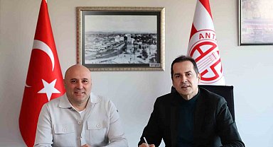 Antalyaspor'da takımın başına Sami Uğurlu getirildi