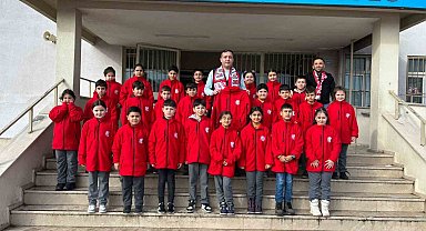 Antalyaspor'dan, Kapaklı'daki öğrencilere hediye