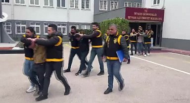Araçtan ateş açanlara evden karşılık verildi, vatandaş vuruldu: 7 tutuklama