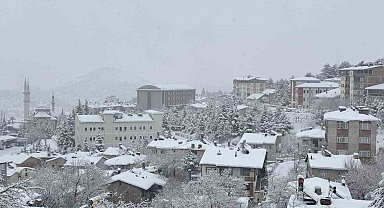 Arapgir beyaza büründü