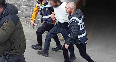 Arkadaşını bıçaklayarak öldüren zanlı emniyetteki sorgusunun ardından adliyeye sevk edildi