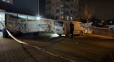 Arnavutköy'de cami avlusunda yaşlı adama silahlı saldırı: 1 yaralı