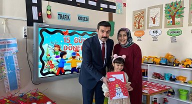 Arpaçay'da öğrencilerin karne heyecanı