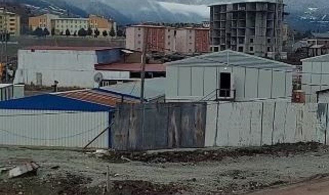 İnşaattan düşen işçi hayatını kaybetti