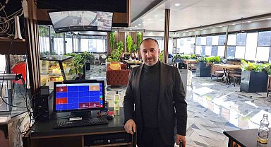 Artvin'de kafedeki hırsızlık anı kamerada