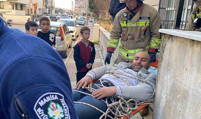 Asansör kulesinden düşen güvercin meraklısı yaralandı