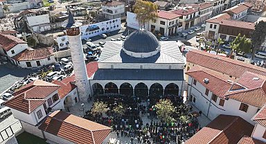Asrın felaketinde yerle bir olan Habibi Neccar Camii'nde 6 Şubat'ın ardından ilk cuma namazı kılındı
