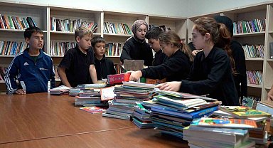 Atakum'da 10 binin üzerinde kitap öğrencilerle buluştu