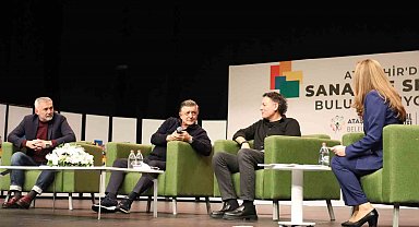 Ataşehir'de sanat ve spor alanında ünlü isimleri buluşturan panel