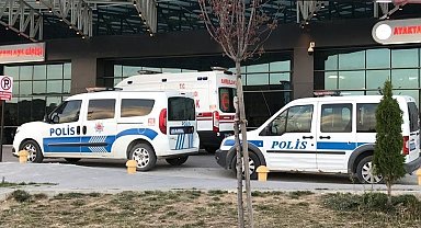 Av tüfeğini kontrol ederken yanlışlıkla kendini vurdu