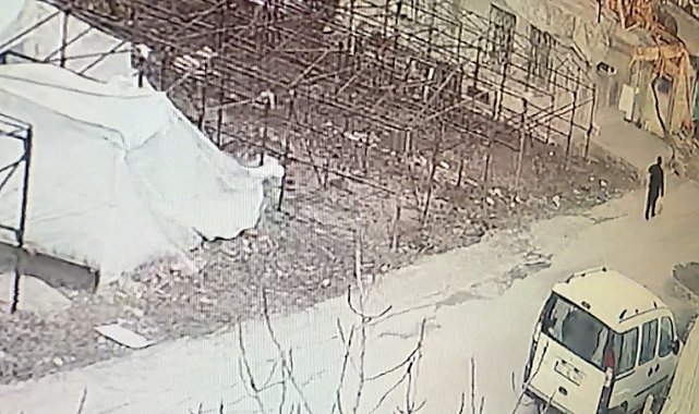 Ayakkabı hırsızları kameraya yakalandı