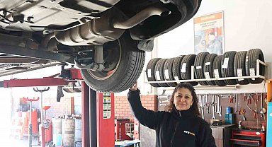 Aydın yıllar sonra buz tuttu, oto lastikçileri ek mesai yaptı