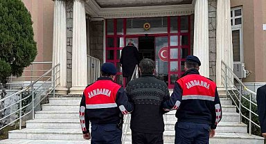 Aydın'da aranan şahıslar jandarmadan kaçamadı