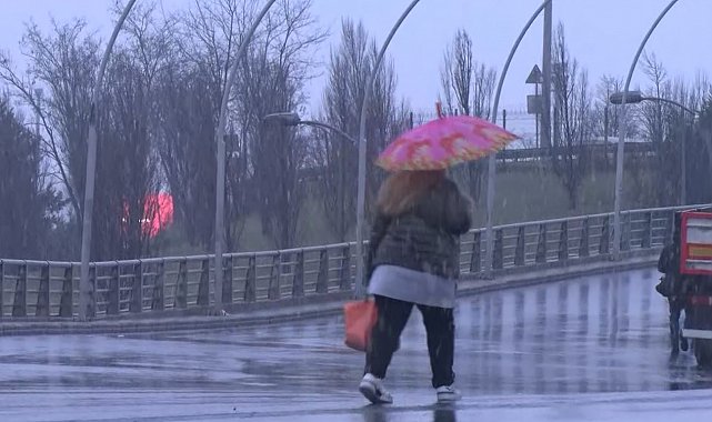 Bağcılar'da kar yağışı başladı