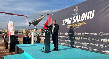 Bakan Bak: "12 milyon vatandaşımıza yüzme öğrettik"