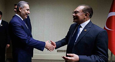 Bakan Fidan, Malezya Başbakanı İbrahim ve Dışişleri Bakanı Hasan ile görüştü