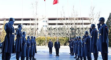 Bakan Güler başkanlığında "Hava Kuvvetleri Komutanlığı Yıllık Değerlendirme Toplantısı" gerçekleştirildi