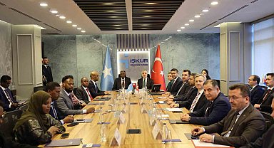 Bakan Işıkhan, Somalili mevkidaşı Salim Alio Ibro ile bir araya geldi