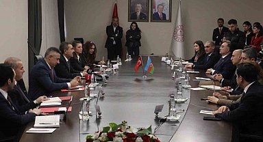 Bakan Tekin: "Türkiye ile Azerbaycan arasında çok yakın bir dostluk ilişkisi var"