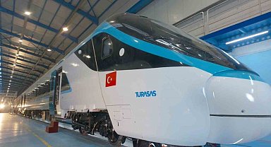 Bakan Uraloğlu: "Milli Elektrikli Hızlı Trenimizi 2026 yılı içerisinde raylara indirerek test sürecini başlatacağız"