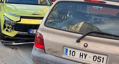 Balıkesir'de çift taraflı trafik kazası: 2 yaralı