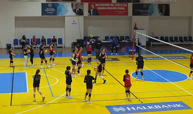 Balıkesir'de kış spor okulları ilgi gördü